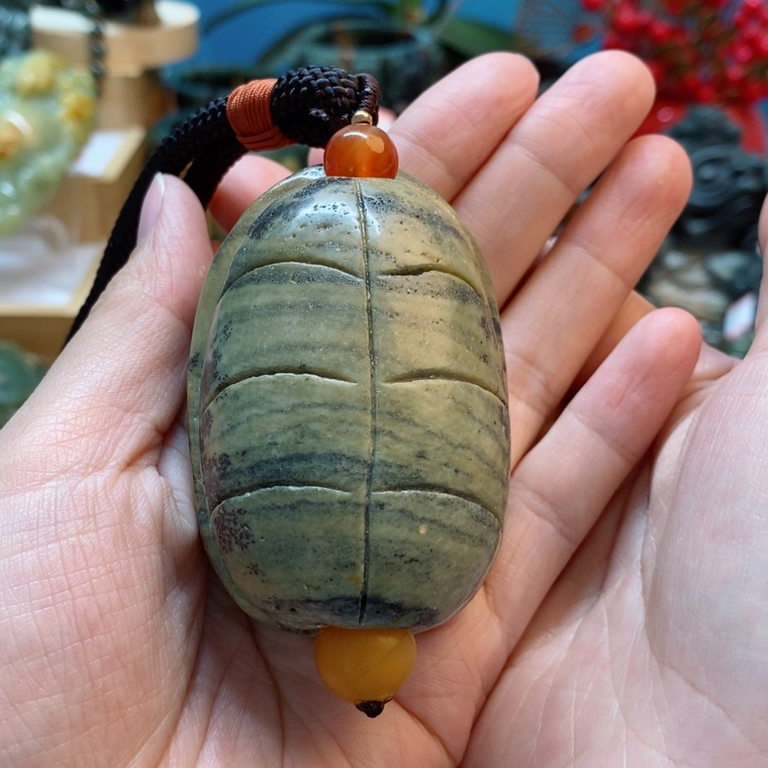 透闪石质玉手把件未镶嵌