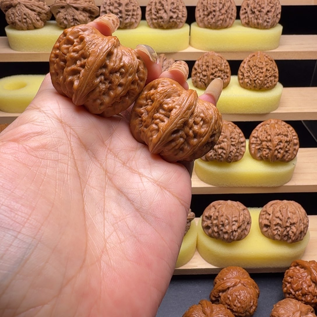 文玩核桃吊坠40尺元宝