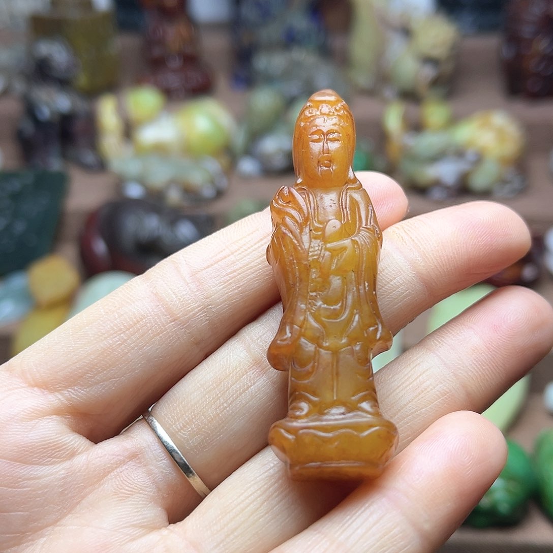 白玉菩提吊坠100。。