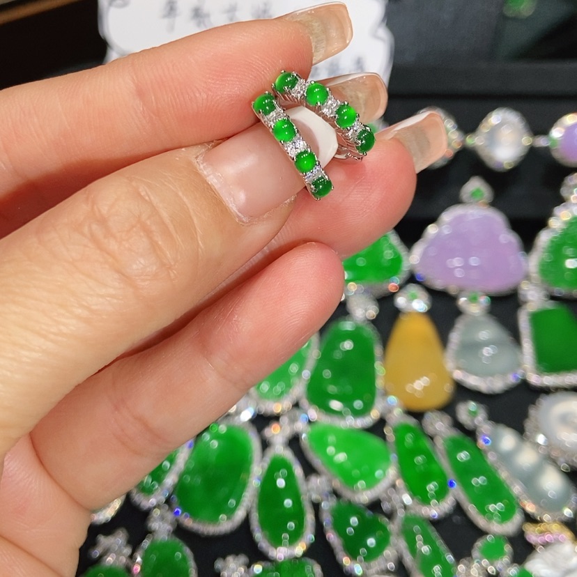 【闪购商品】翡翠耳饰未镶嵌天然翡翠