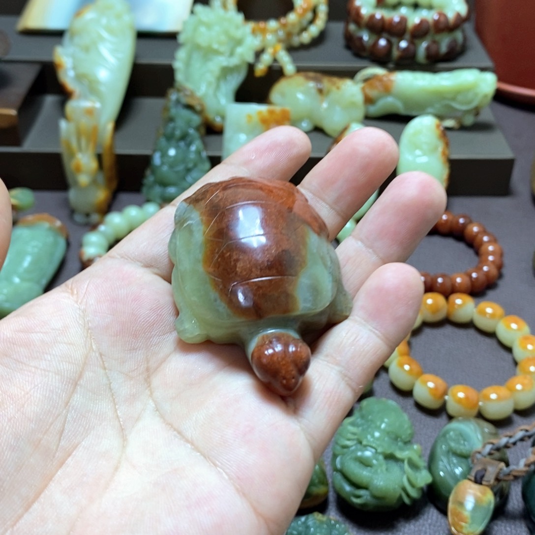 A***n未镶嵌岫岩河磨玉（透闪石质玉）把件