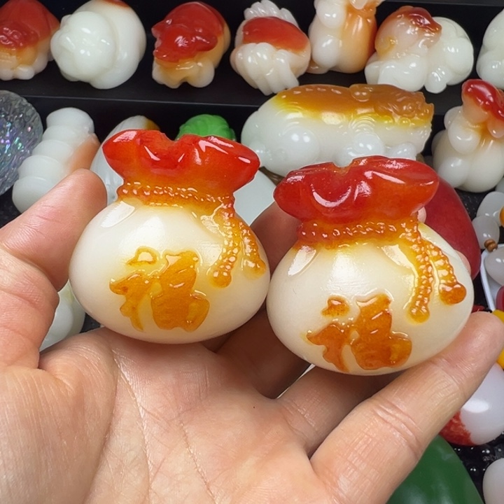 新疆戈壁五彩石金丝