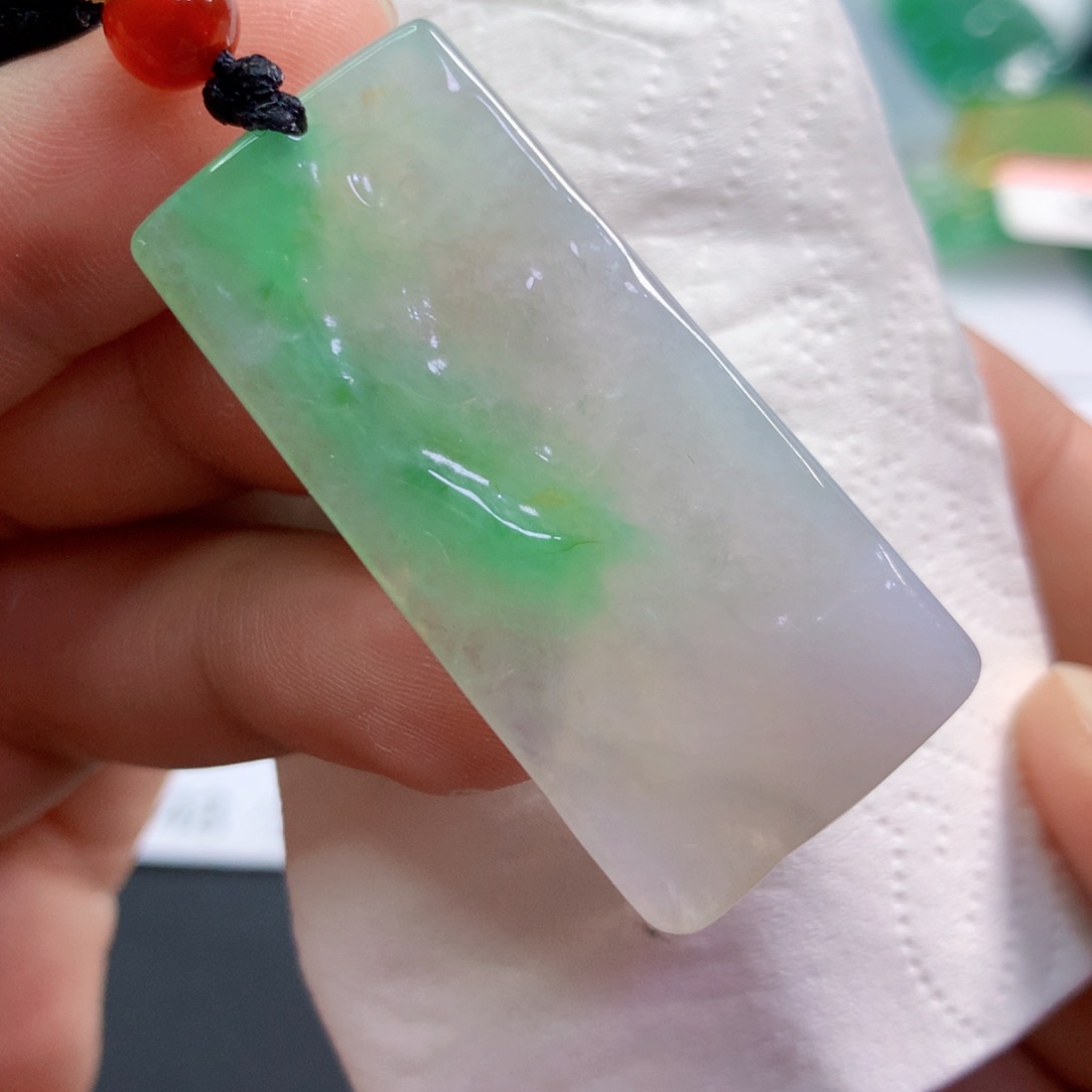 【闪购商品】翡翠吊坠(不含链)未镶嵌