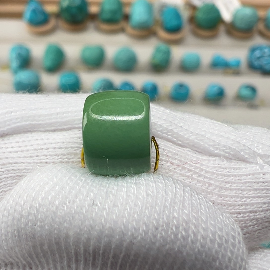绿松石配饰未镶嵌