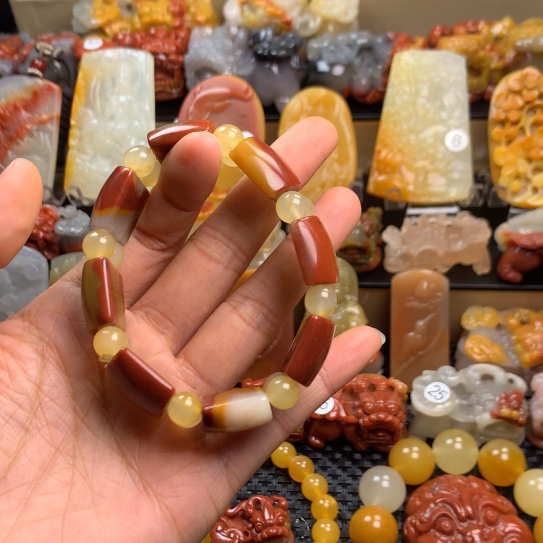 石英质玉（黄龙玉）挂件未镶嵌