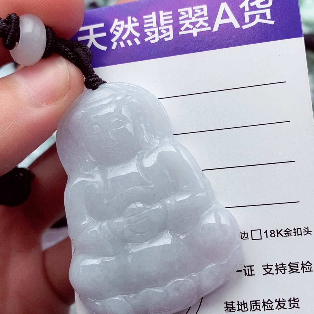 翡翠挂件未镶嵌翡翠
