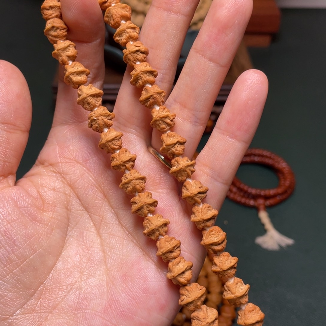 柏香籽/百香籽吊坠彼岸花手持
