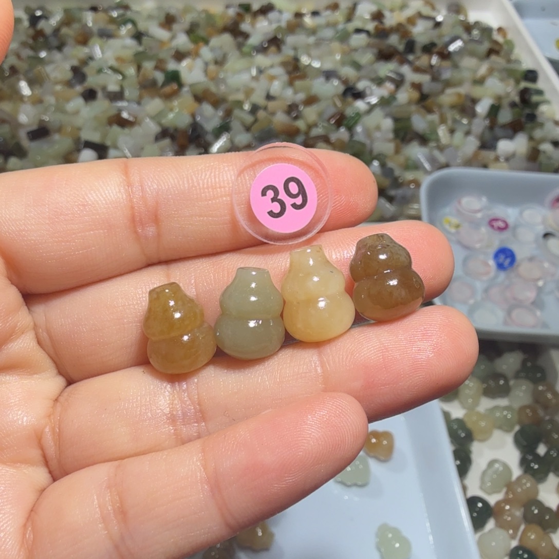 和田玉未镶嵌珠宝奇石