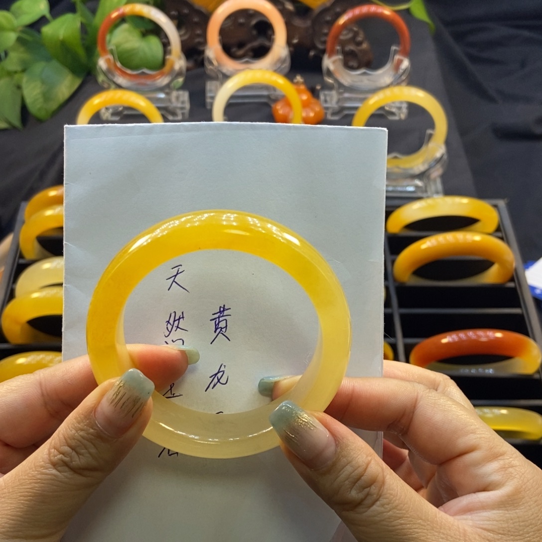 石英质玉（黄龙玉）未镶嵌手镯H56-57圈