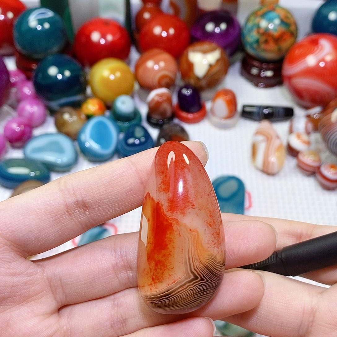 没***薅玛瑙/玉髓未镶嵌珠宝奇石