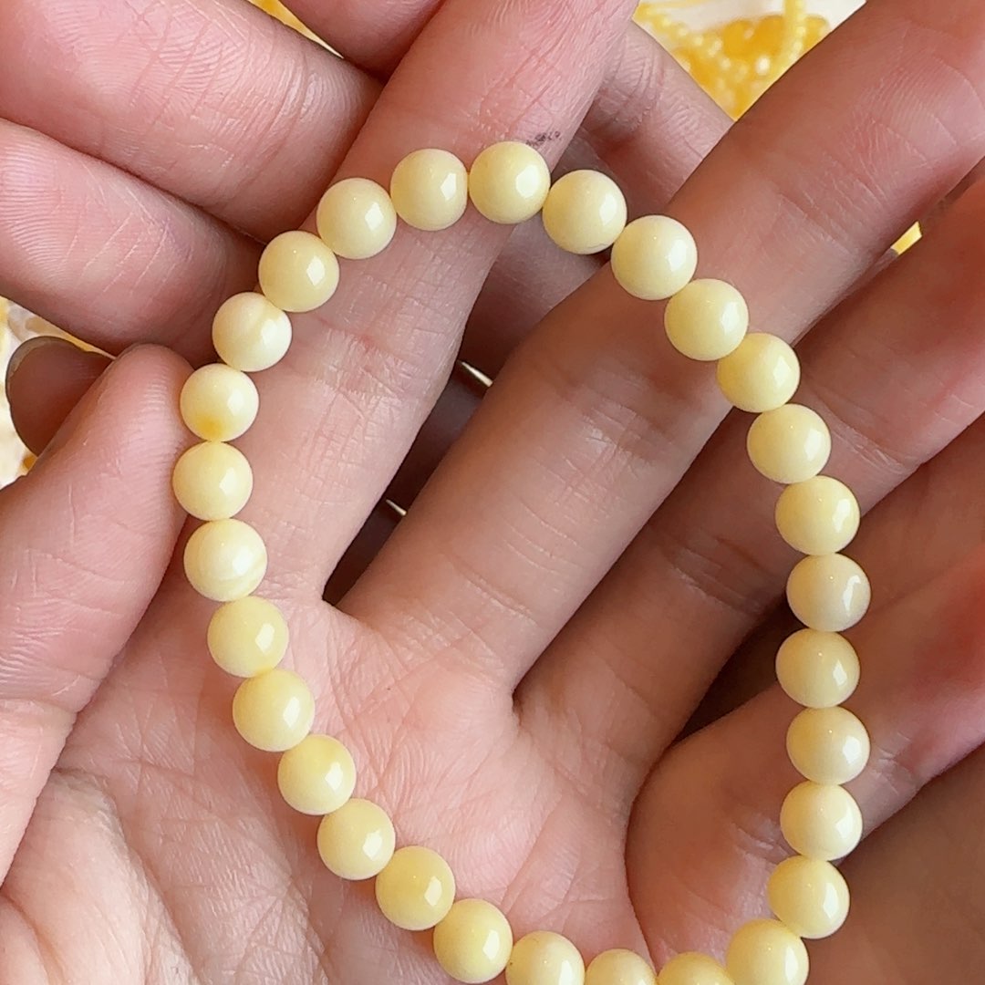 蜜蜡裸石未镶嵌蜜蜡