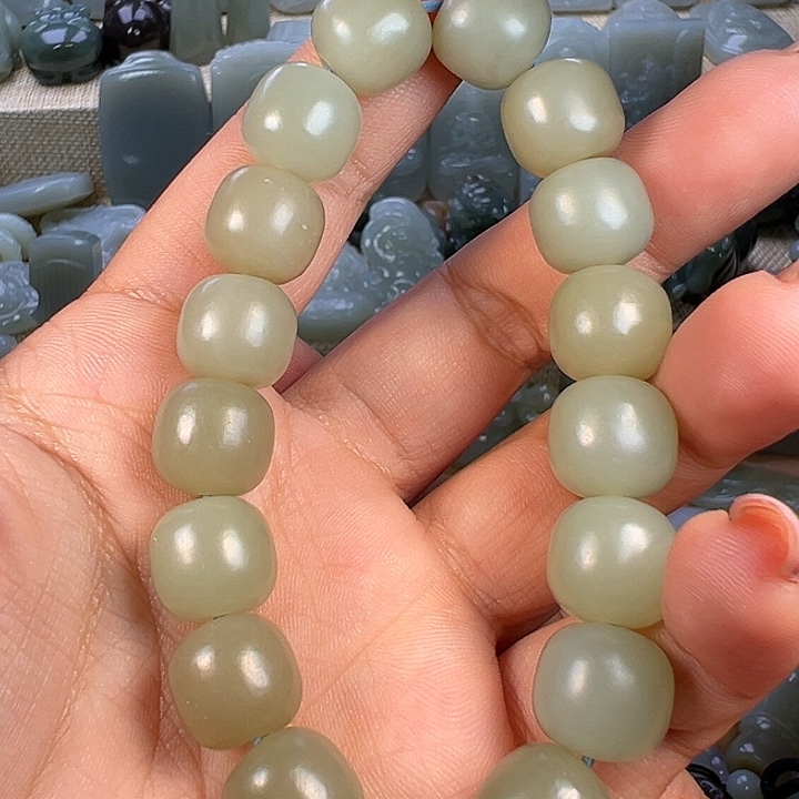 和田玉未镶嵌包链