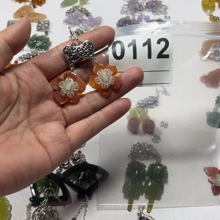 ༺***༻蛇纹石玉合金耳饰