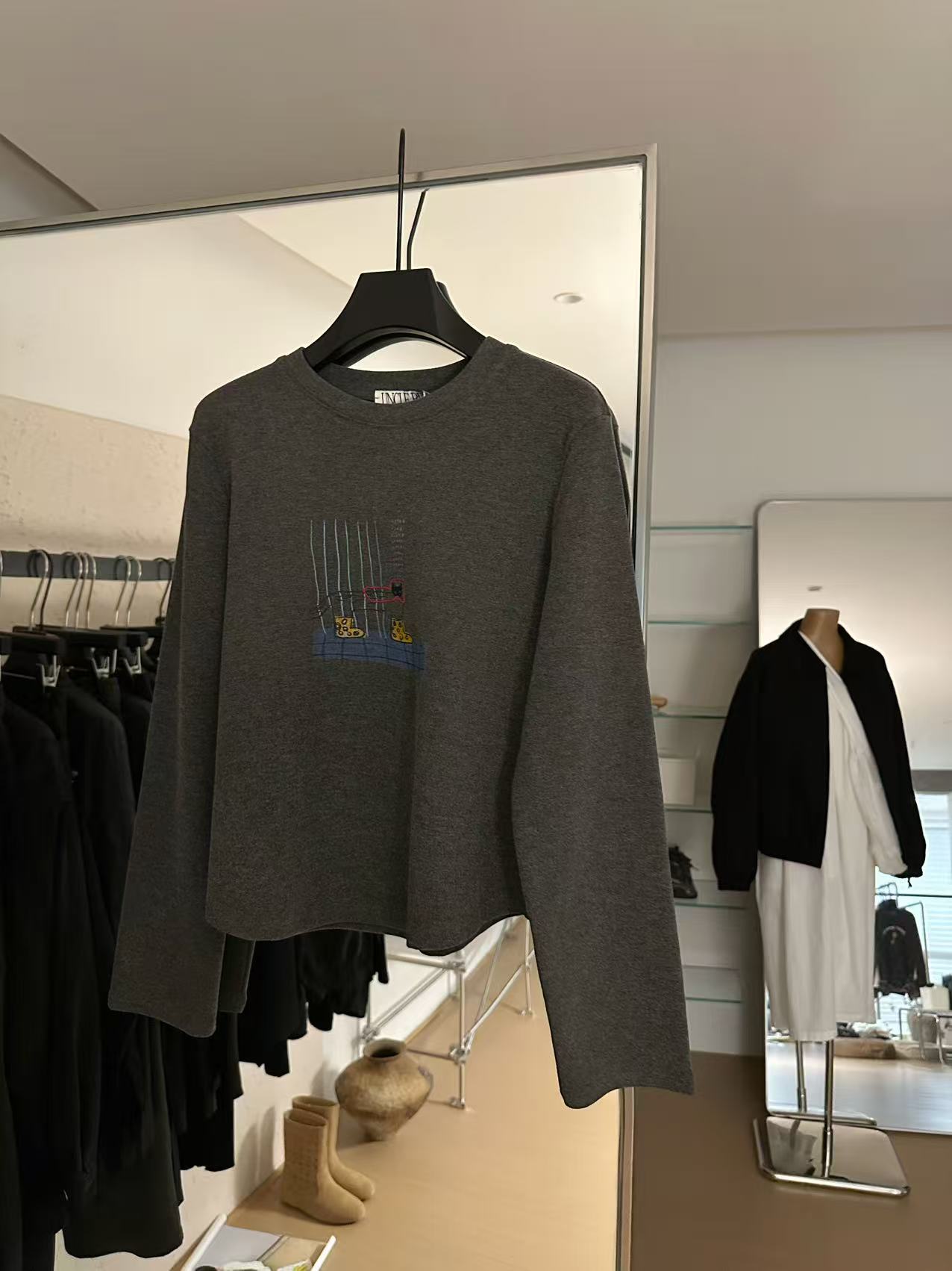 温柔瑶-Uncle Be冬季福利-澳绒韩系松弛感趣味卡通上衣-7981