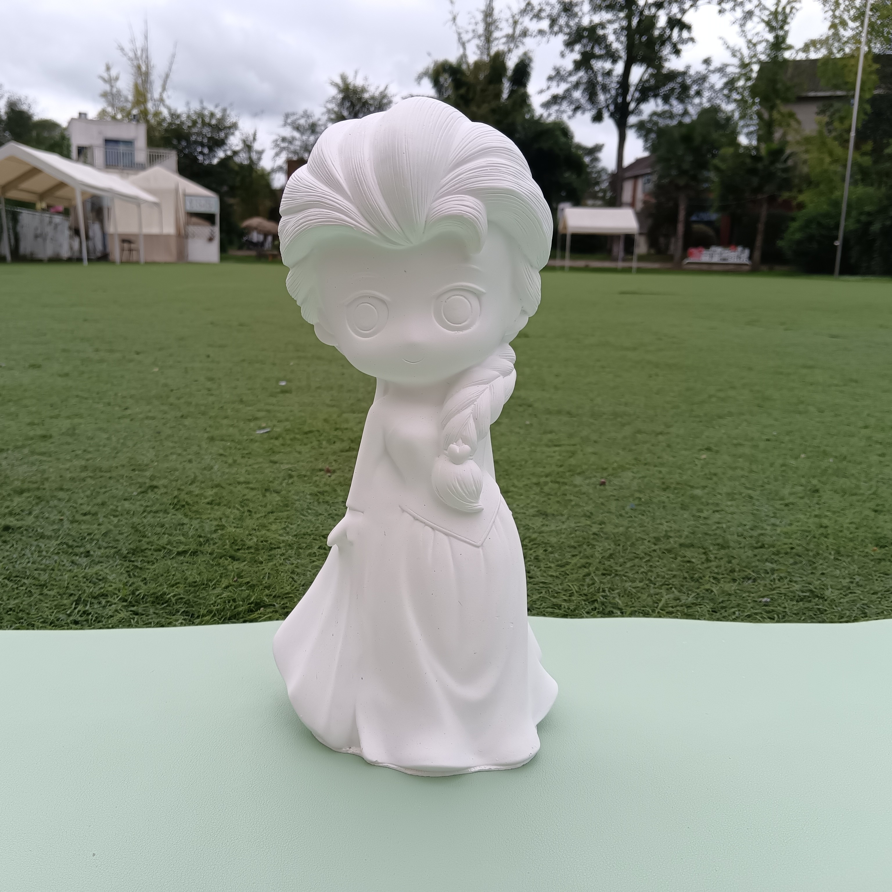 爱莎公主白胚艺术品DIY手作精品（配颜料一套）