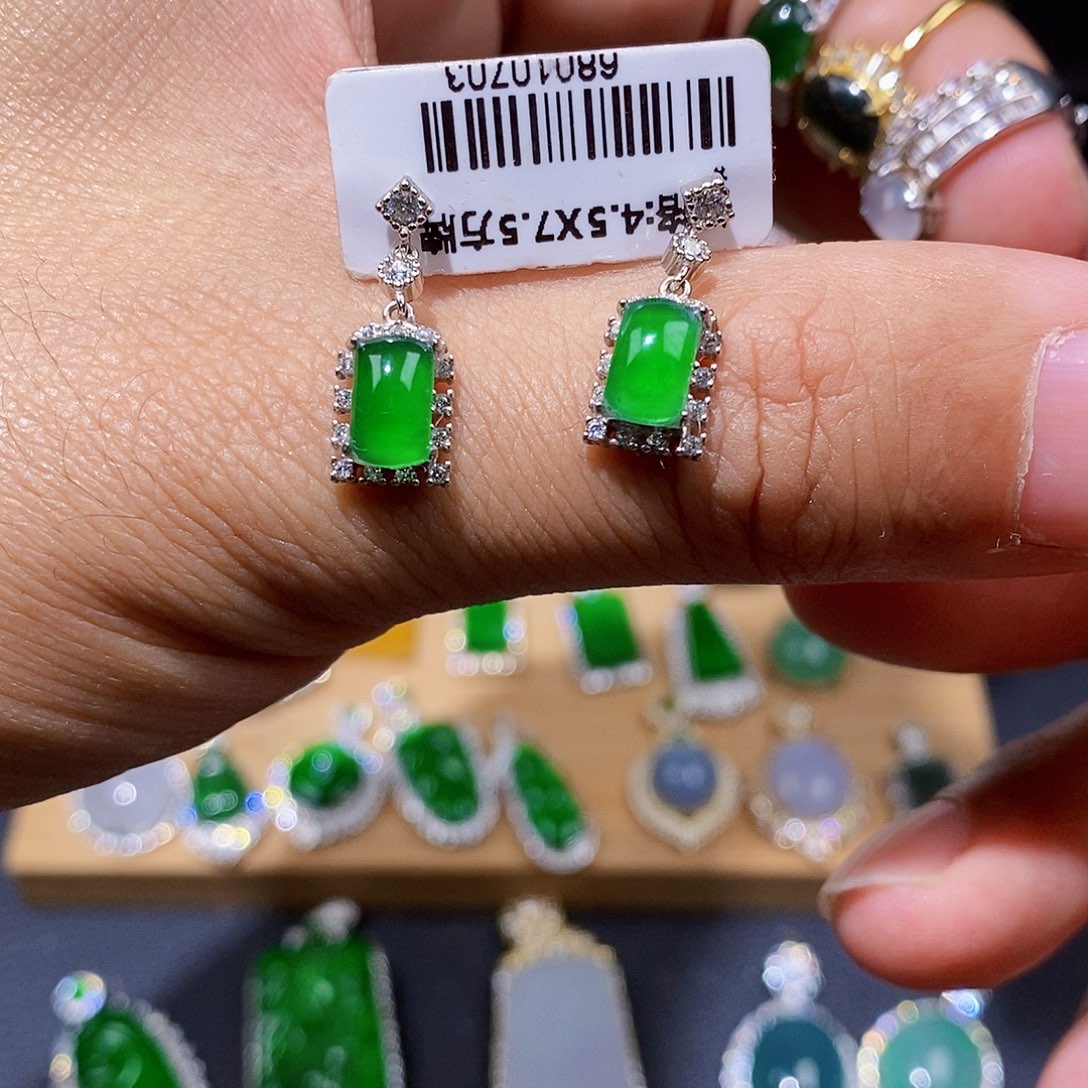 银S925镶嵌翡翠耳饰棉**?w w