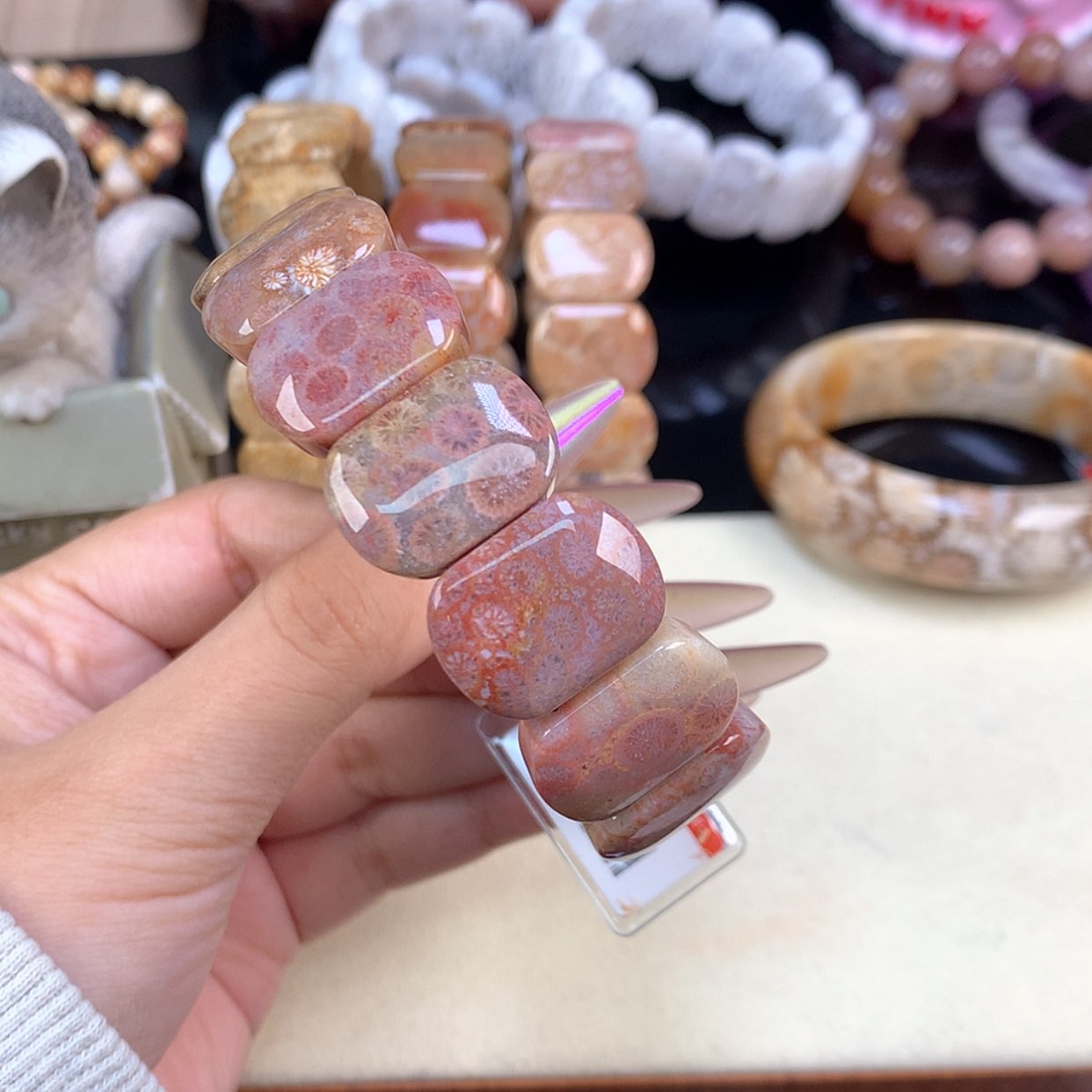 【闪购商品】颈饰未镶嵌硅化珊瑚（珊瑚玉）