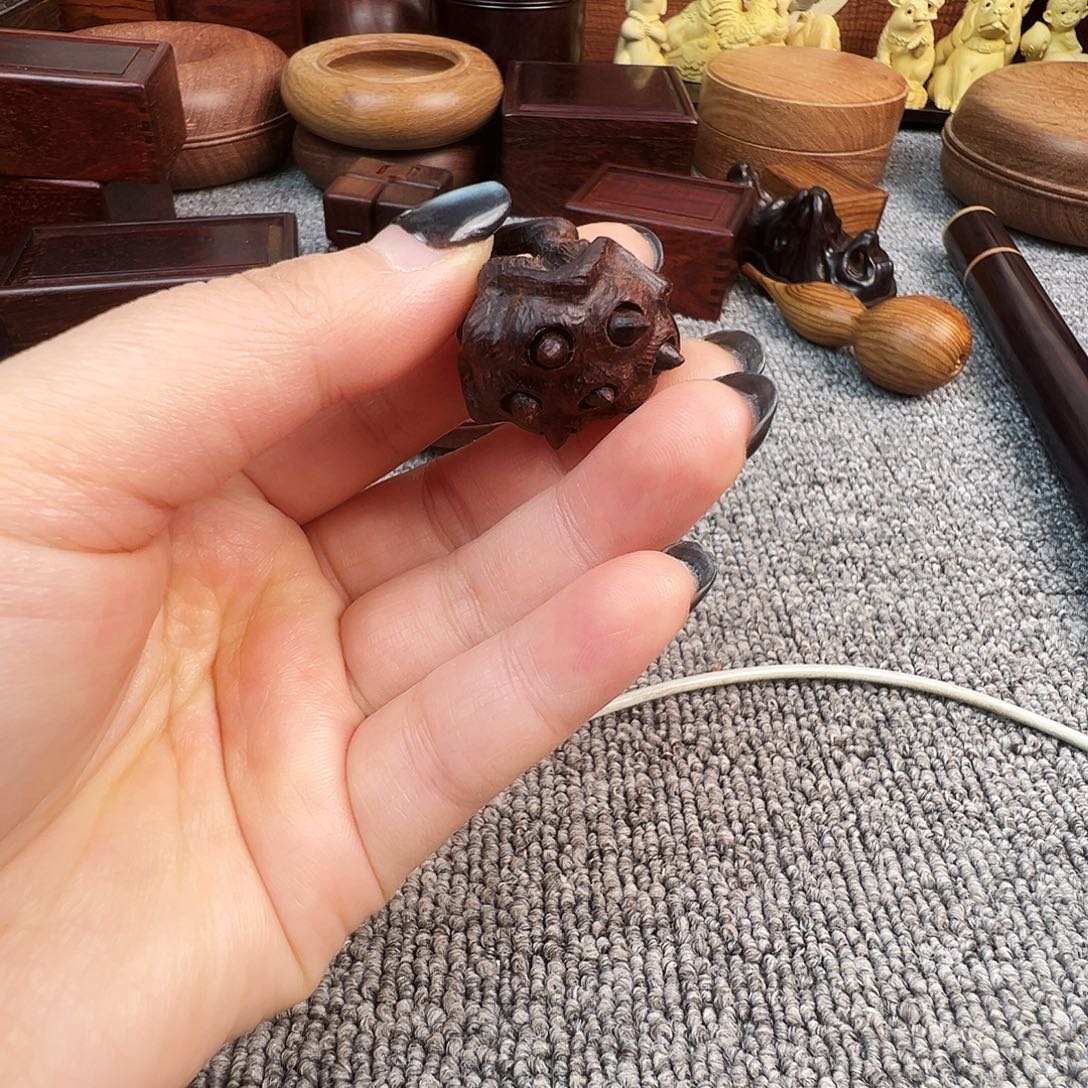 檀香紫檀（小叶紫檀）莲蓬