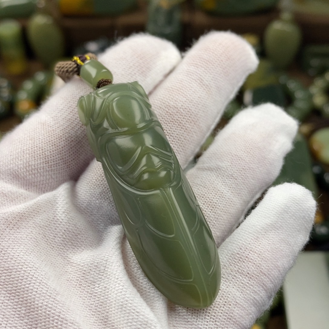 岫岩老玉（透闪石质玉）未镶嵌颈饰