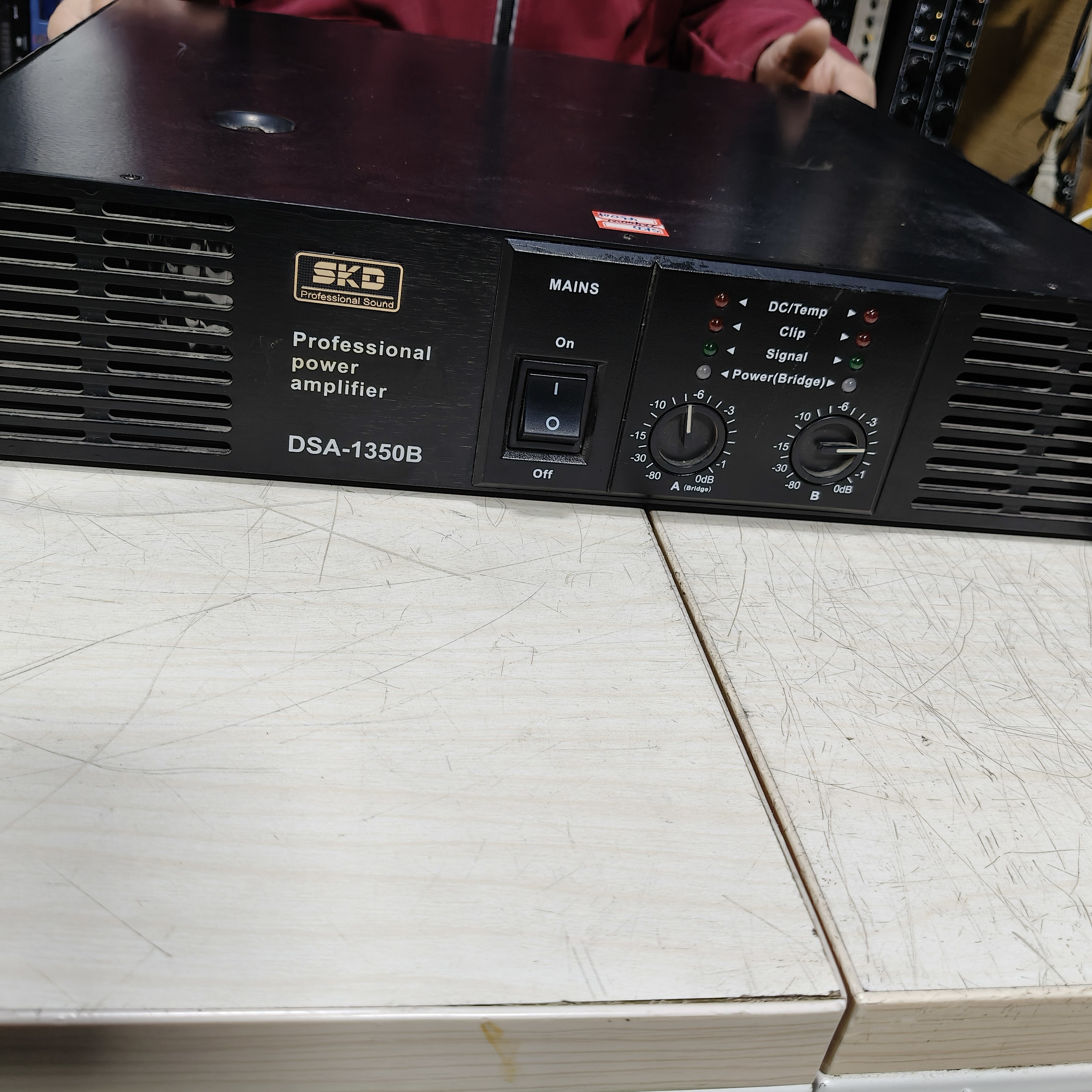 不包邮，正常使用后级功放专业一台