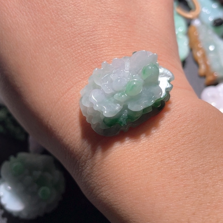 【闪购商品】翡翠颈饰未镶嵌天然翡翠