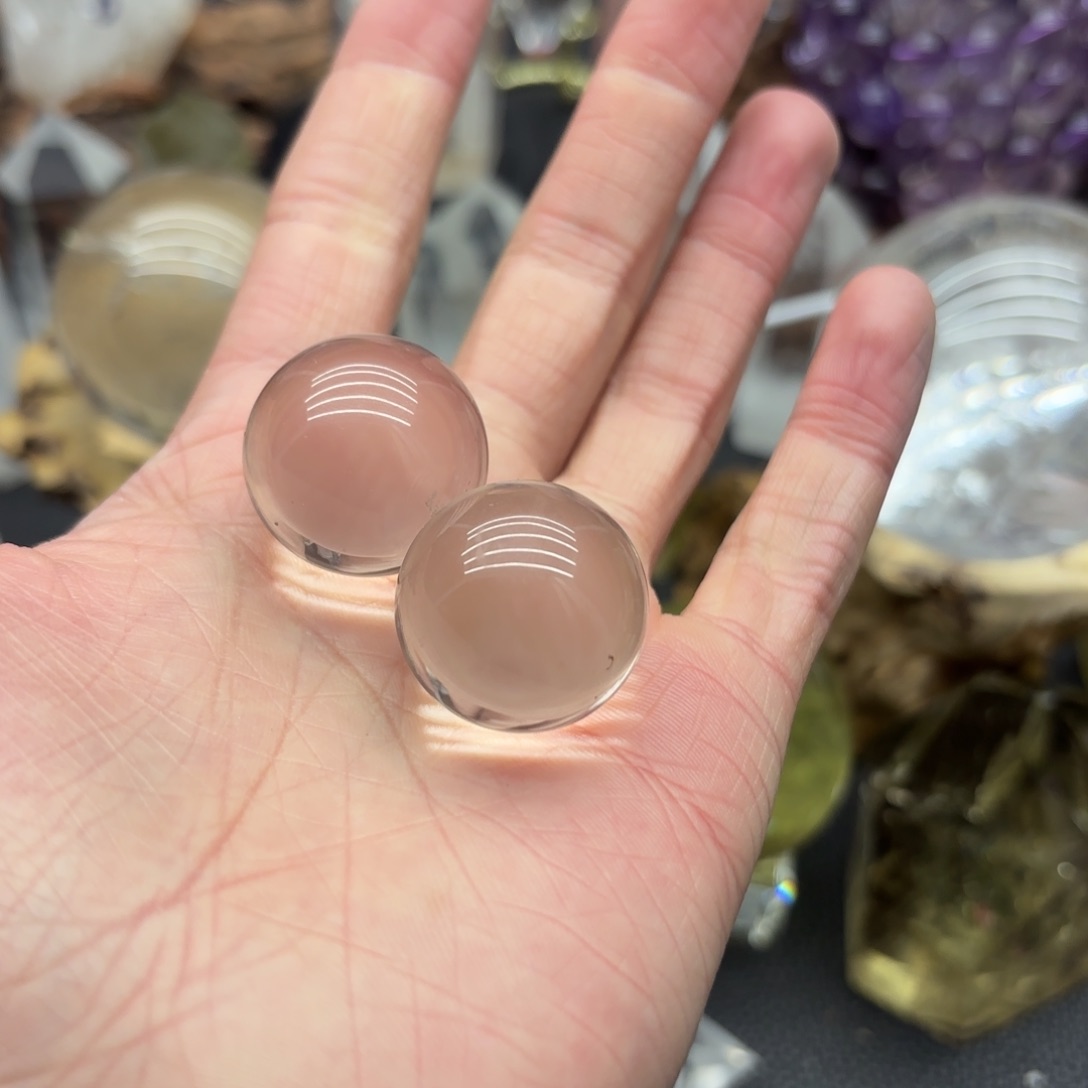 水晶摆件未镶嵌一颗