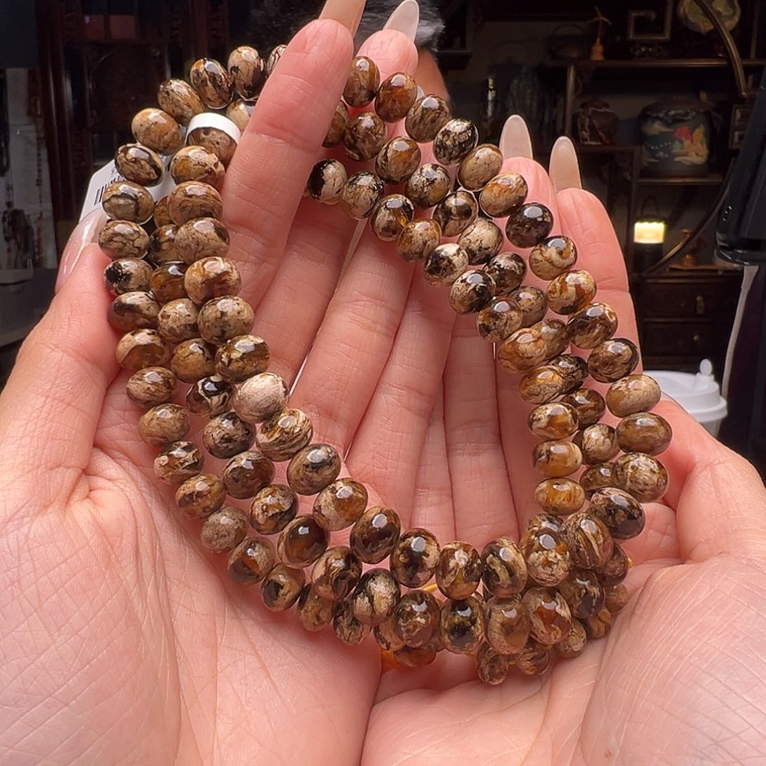 琥珀裸石未镶嵌抚顺琥珀20599九