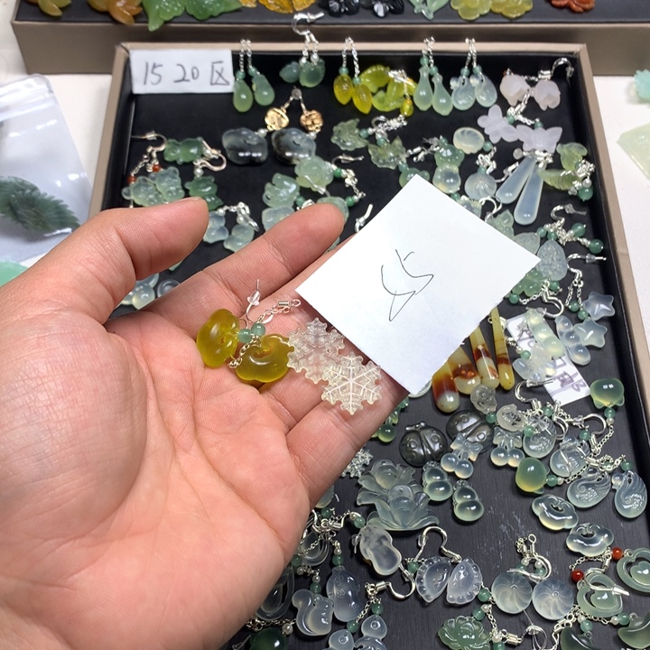 *****蛇纹石玉合金耳钉