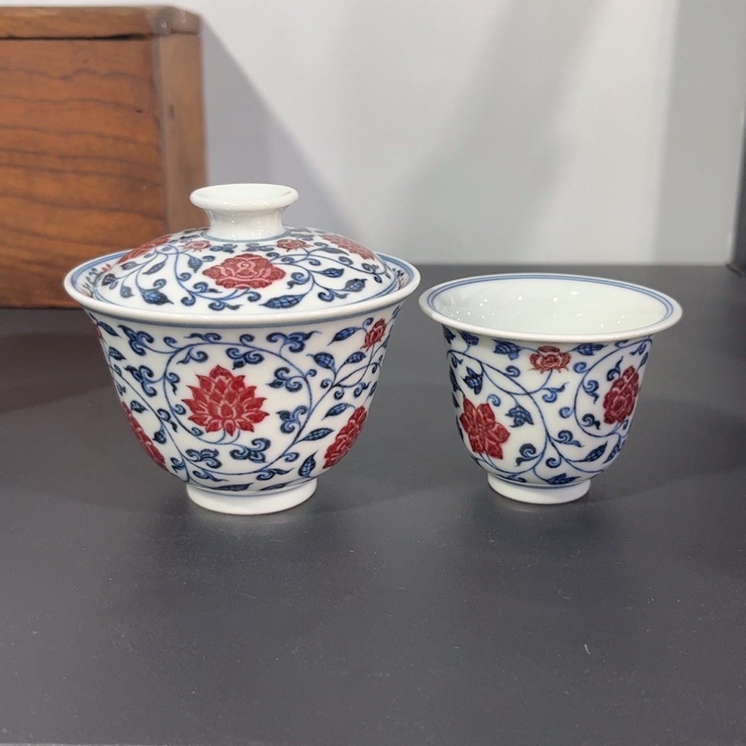 青花釉里红缠枝两件套 可拆分