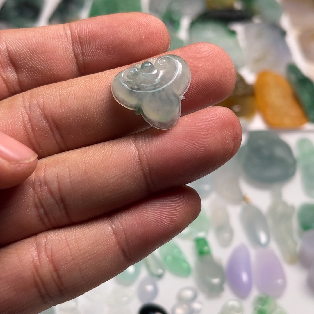 翡翠未镶嵌颈饰天然翡翠
