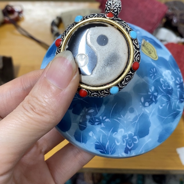 摆件中古工艺品一件