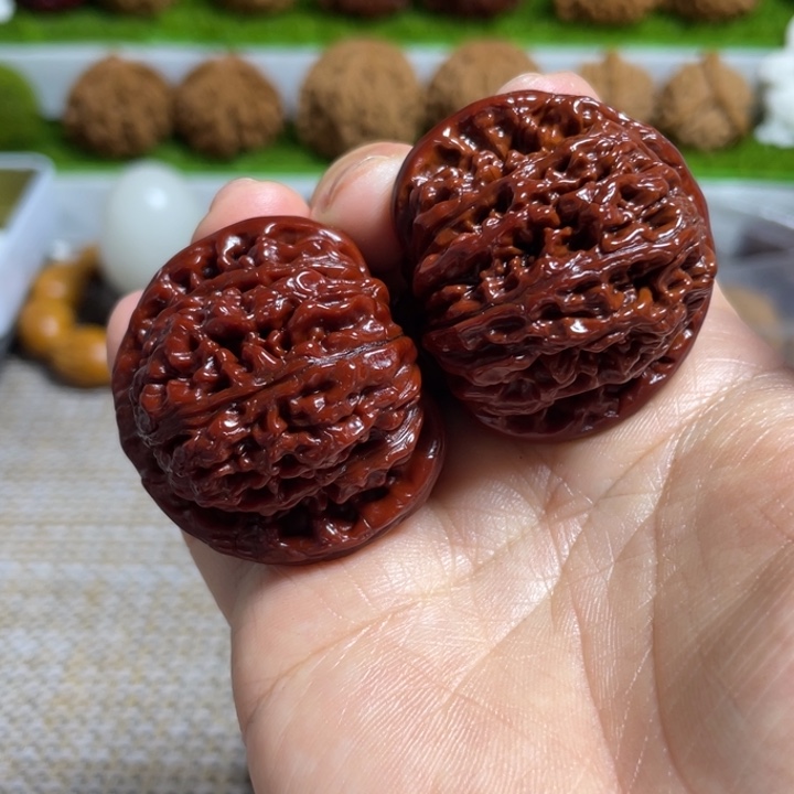 关****文玩核桃把件四座楼