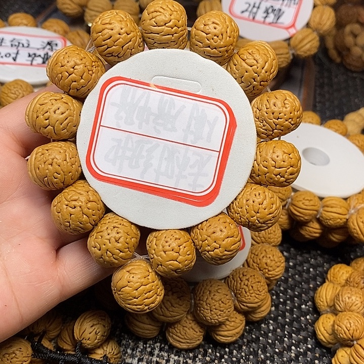 左***边手串桃核金鱼肚21