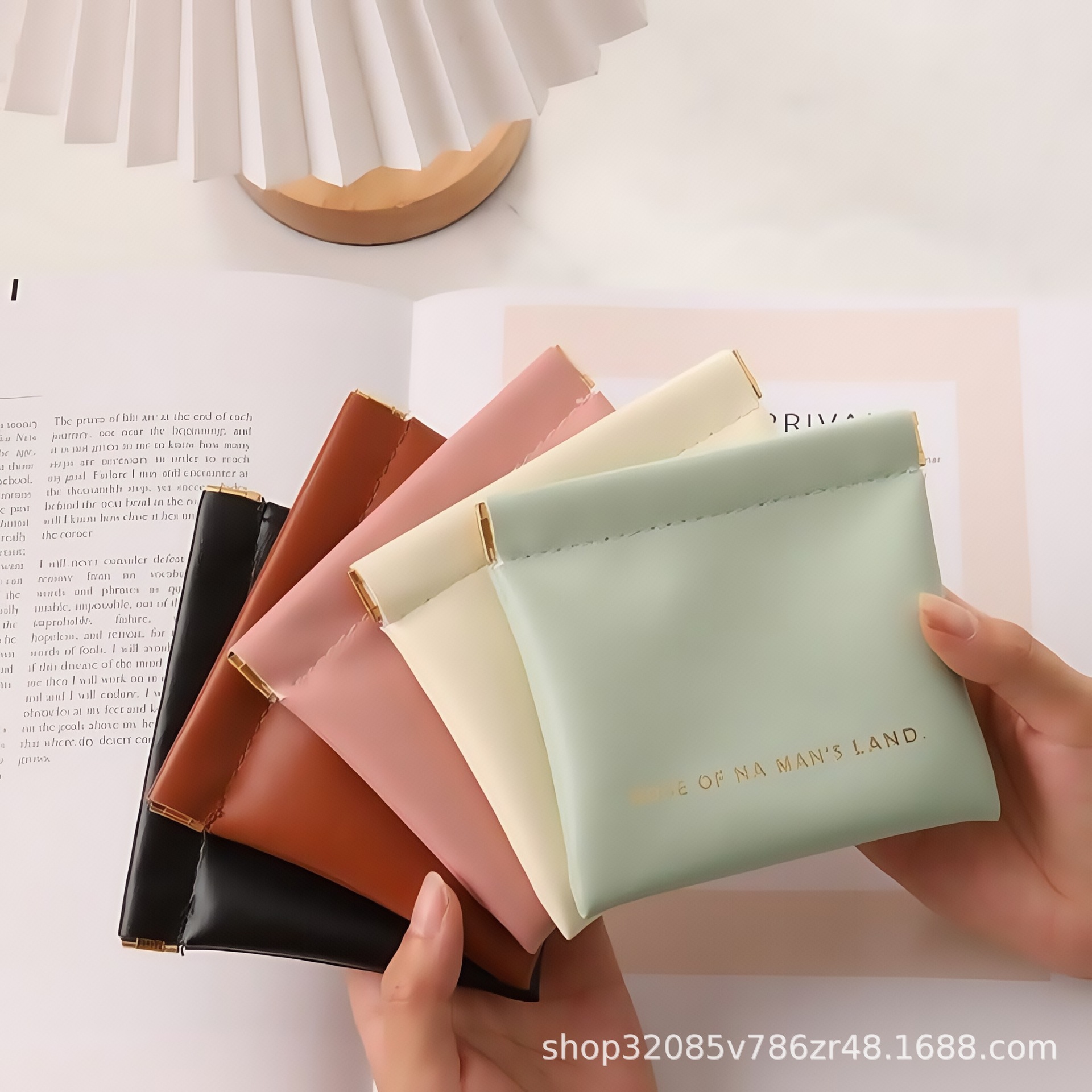 数据线收纳包自动闭合便携弹片包口红包大容量通用收纳包钱袋学生