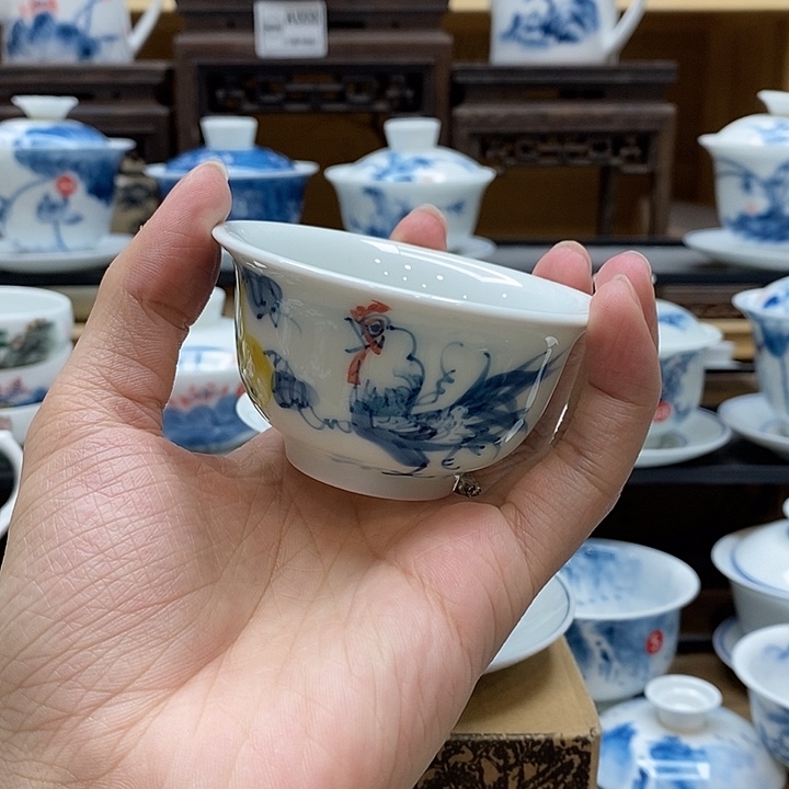 手绘公鸡压手杯85cc釉下彩微瑕福利款