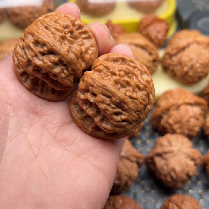 文玩核桃吊坠野狼41全品