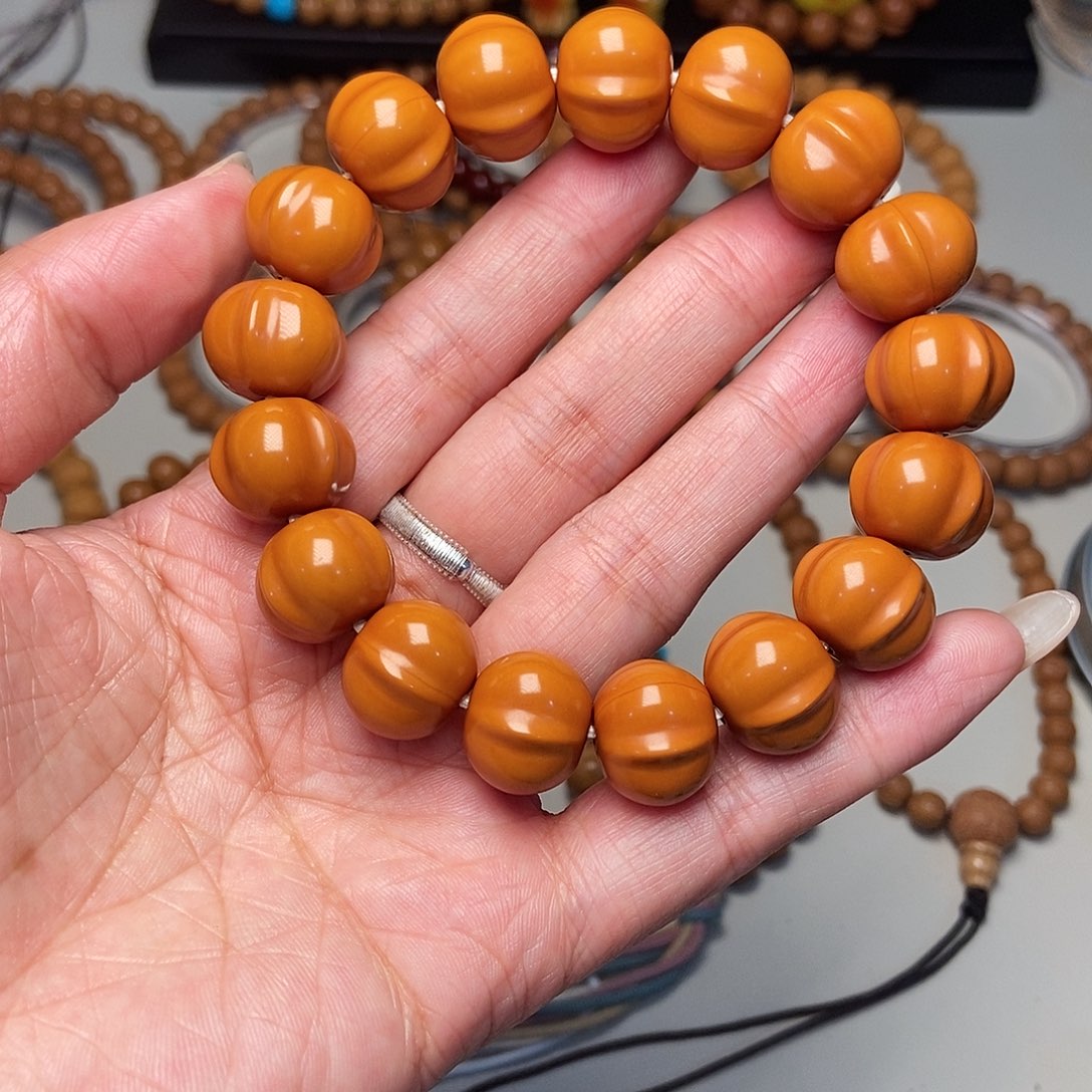 猴头核桃手串猴头鲨鱼鳍尺寸16左右