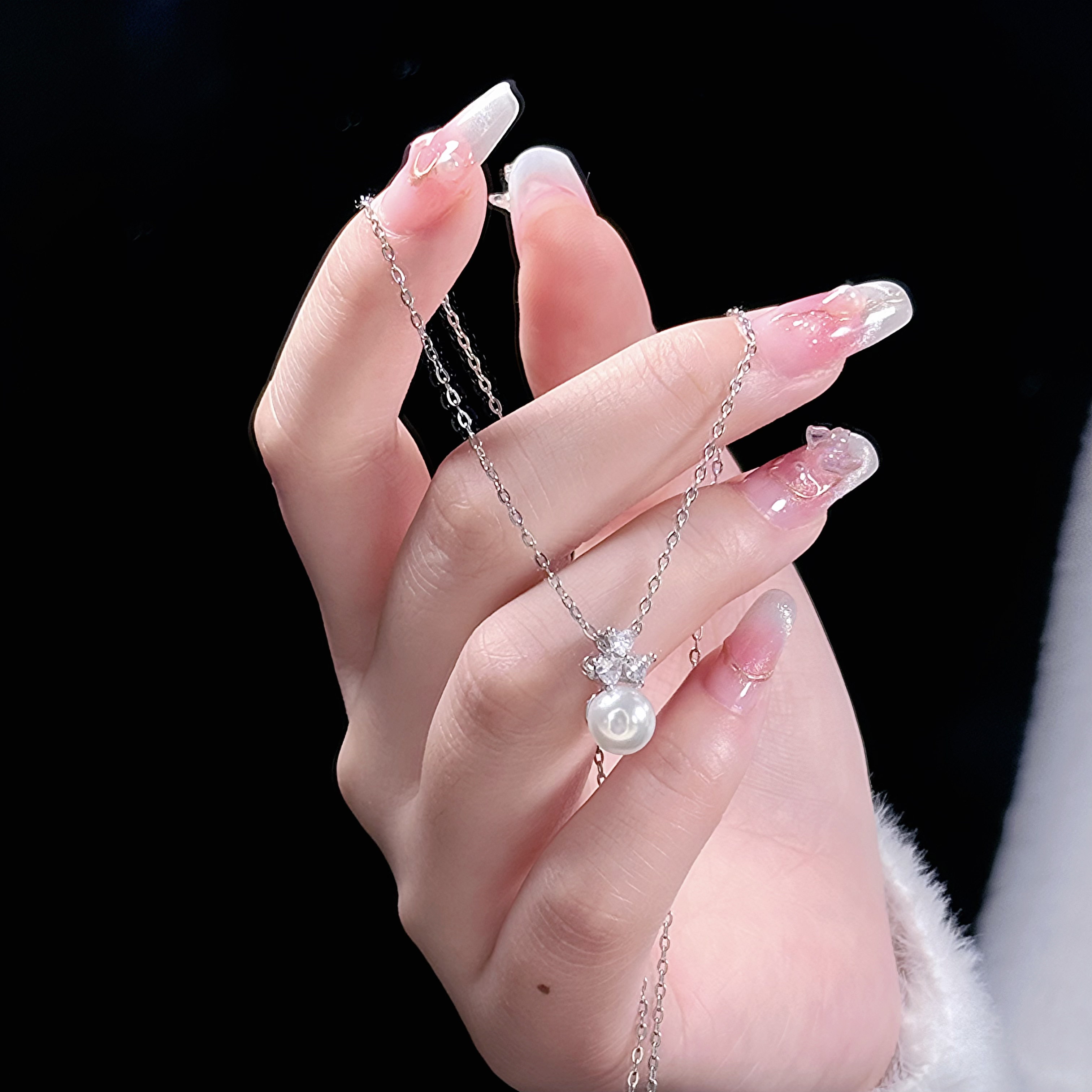 柯柒 钛钢项链 三叶花仿珍珠项链女轻奢小众高级时尚设计感锁骨链