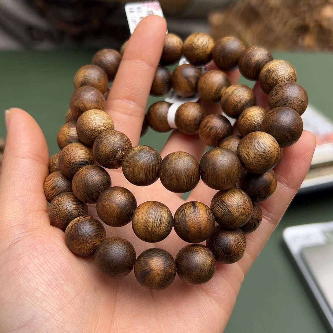 沉香手串乌身13克卡1.3多样性发一条