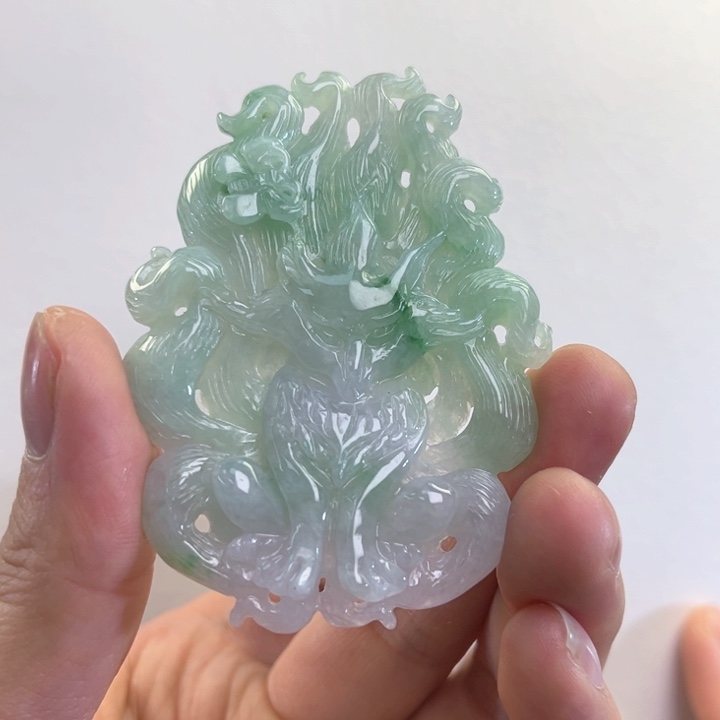 翡翠吊坠(赠链)未镶嵌代编织