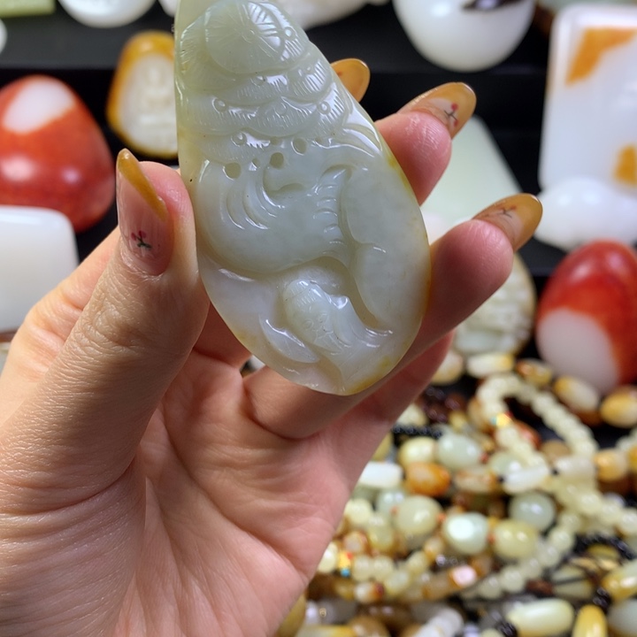 和田玉颈饰未镶嵌