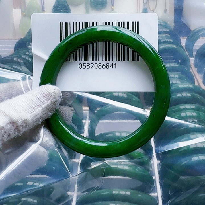 和田玉（碧玉）手镯未镶嵌60