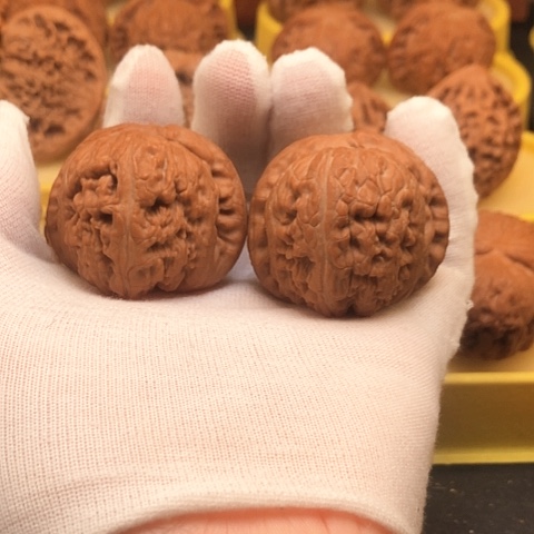 核桃把件?****46.5平谷元宝