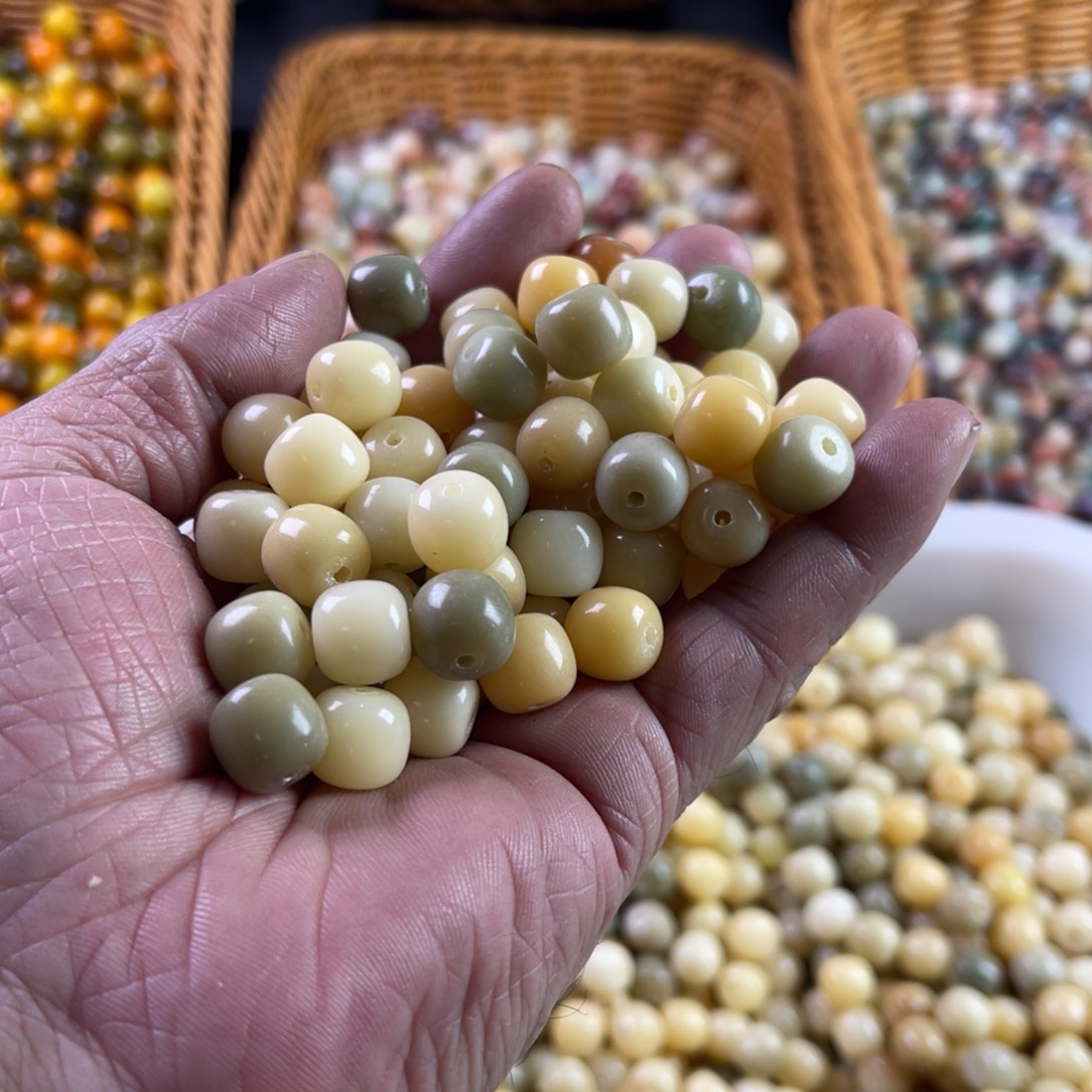 吊坠白玉菩提11-10糖果桶珠200颗