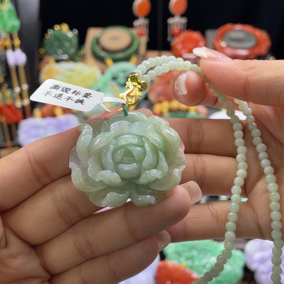 翡翠颈饰未镶嵌代编织