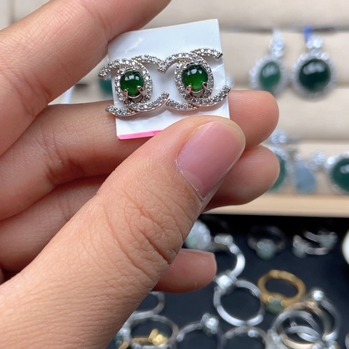 翡翠未镶嵌戒指耳饰