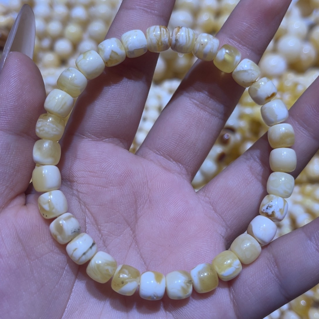 未镶嵌琥珀珠宝奇石7.6m（微瑕）