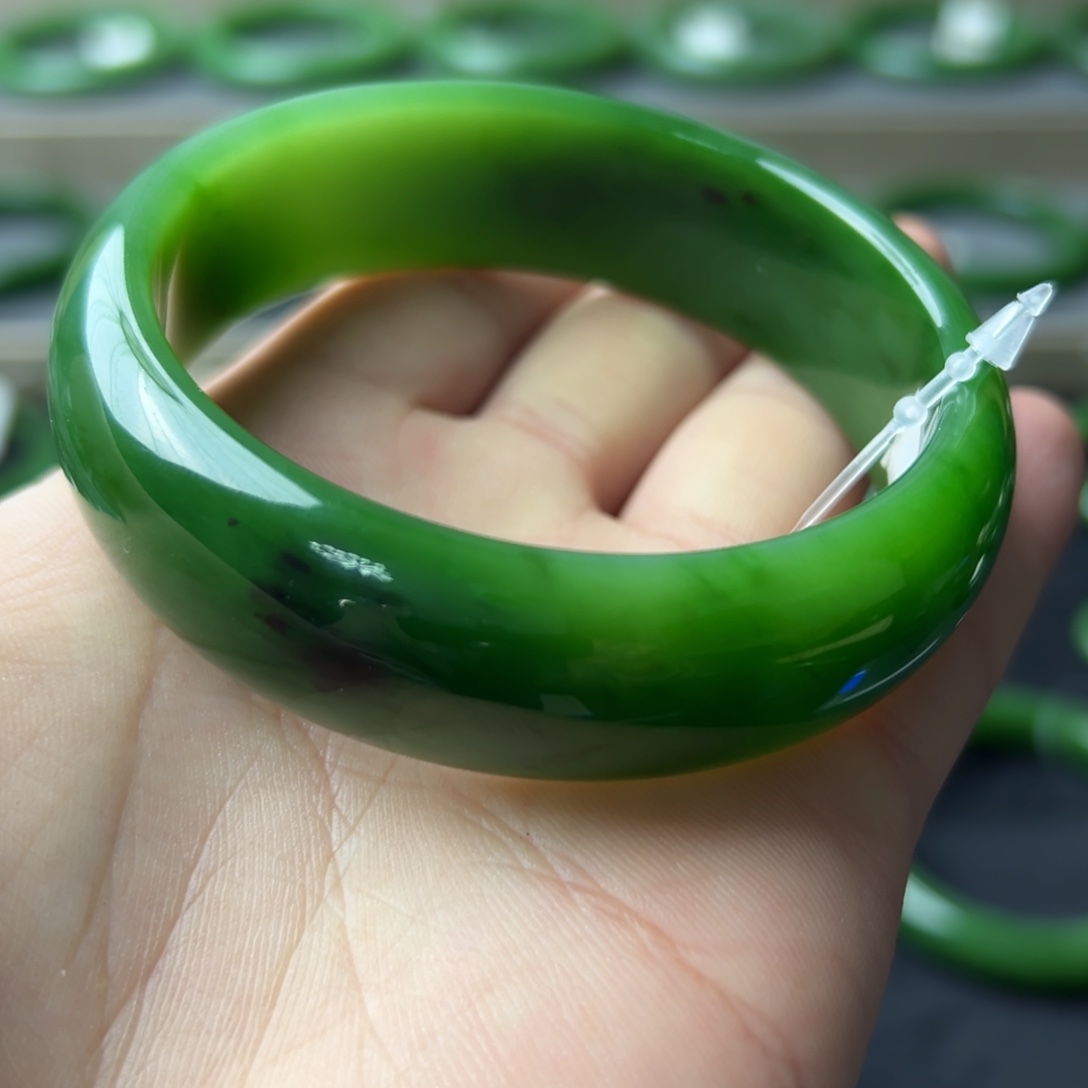 和田玉（碧玉）手镯未镶嵌