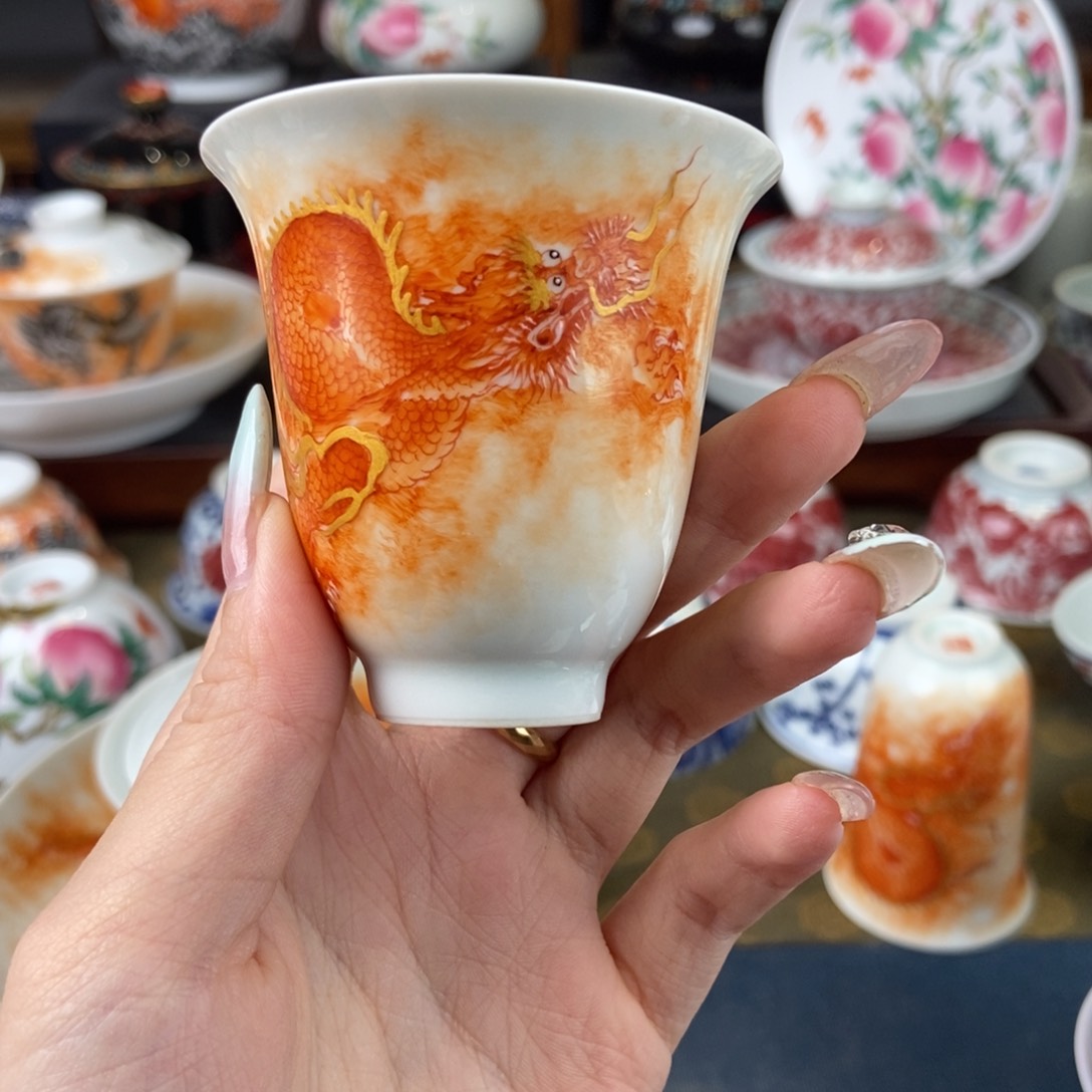 陶瓷艺术家的作品是一种