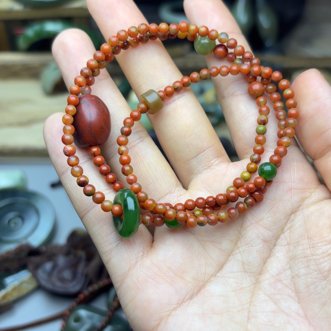 追***月南红玛瑙未镶嵌颈饰